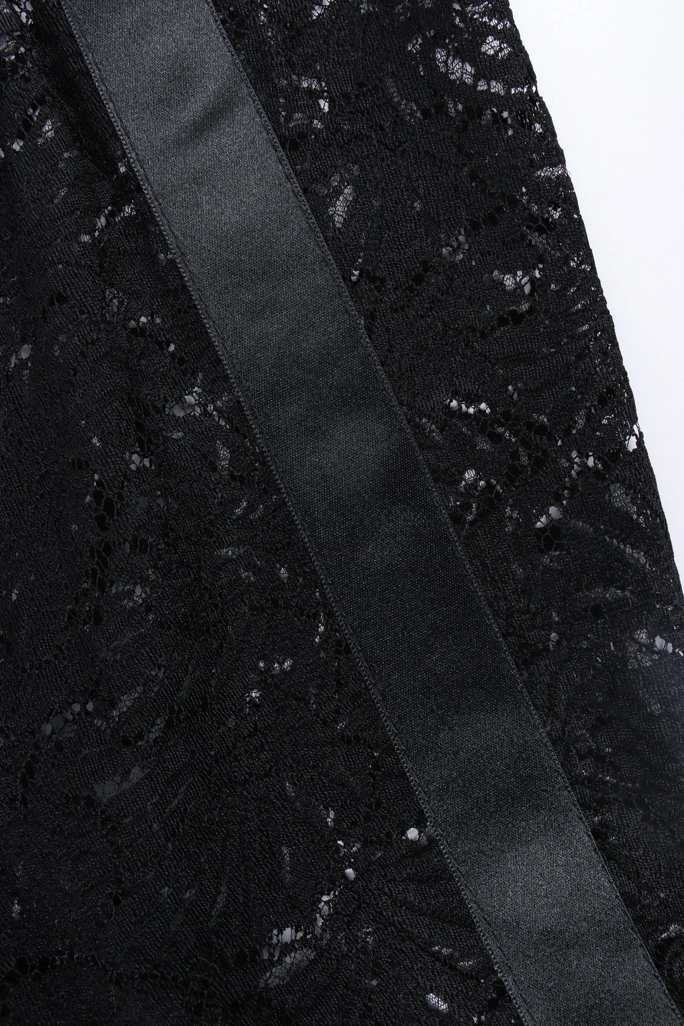 2003A Floral Lace Sheer Pant