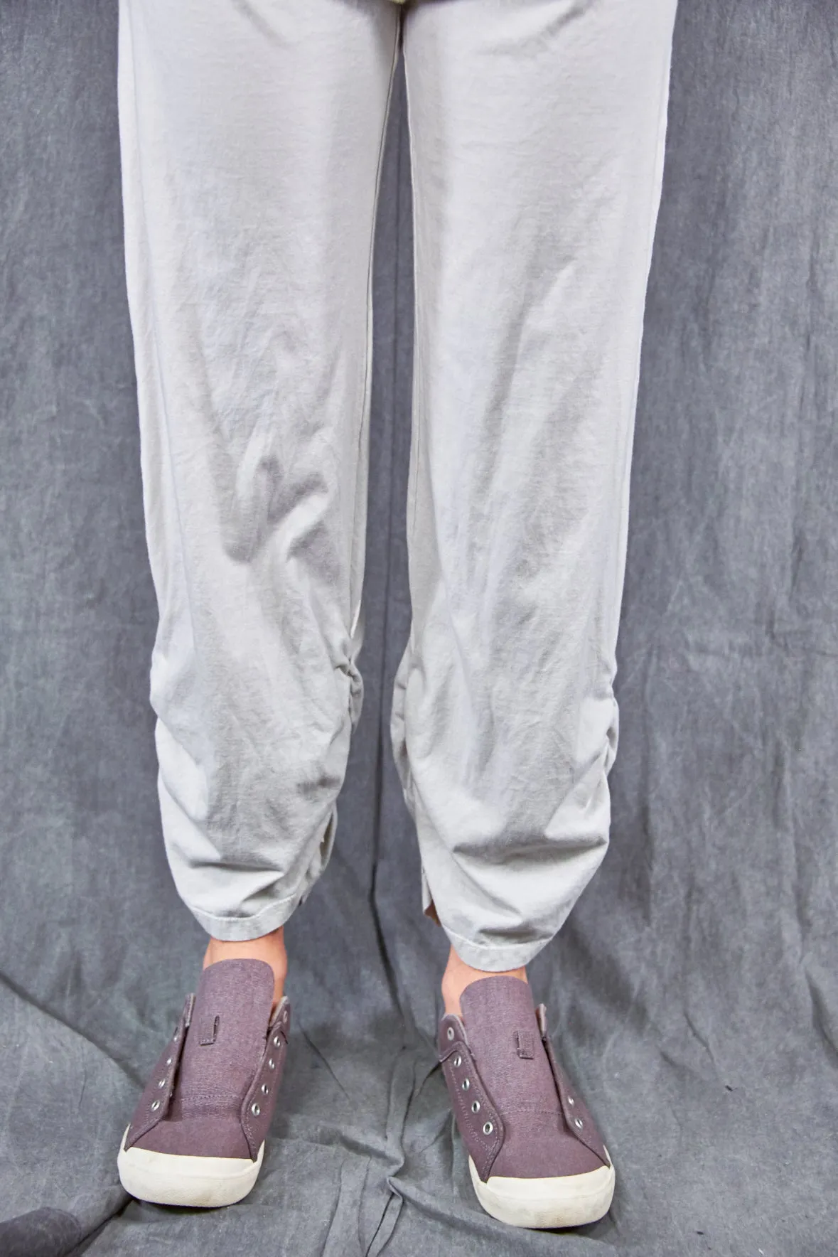 3335 Ruched Cha Cha Pant Dove-U