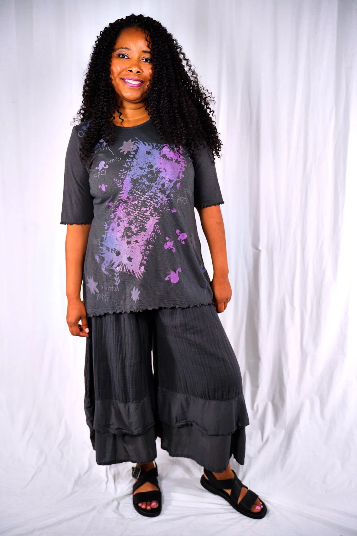 3348 Wide Crop Carassai Petaloon Carbon