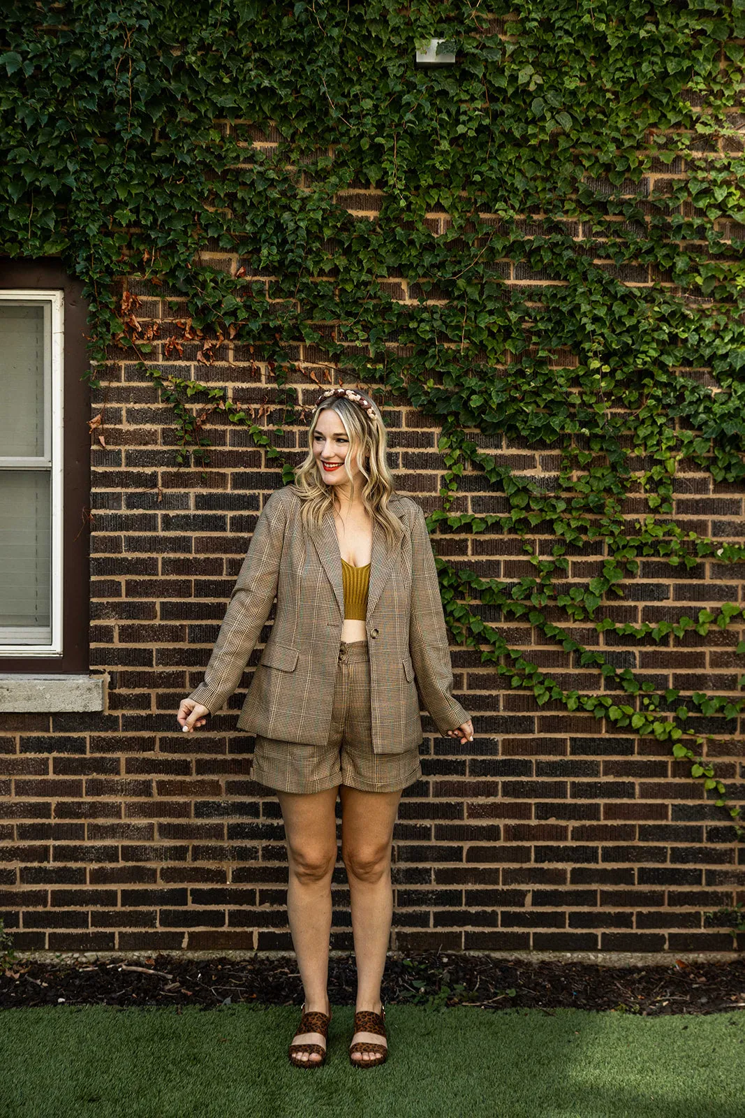 amelia blazer in camel plaid
