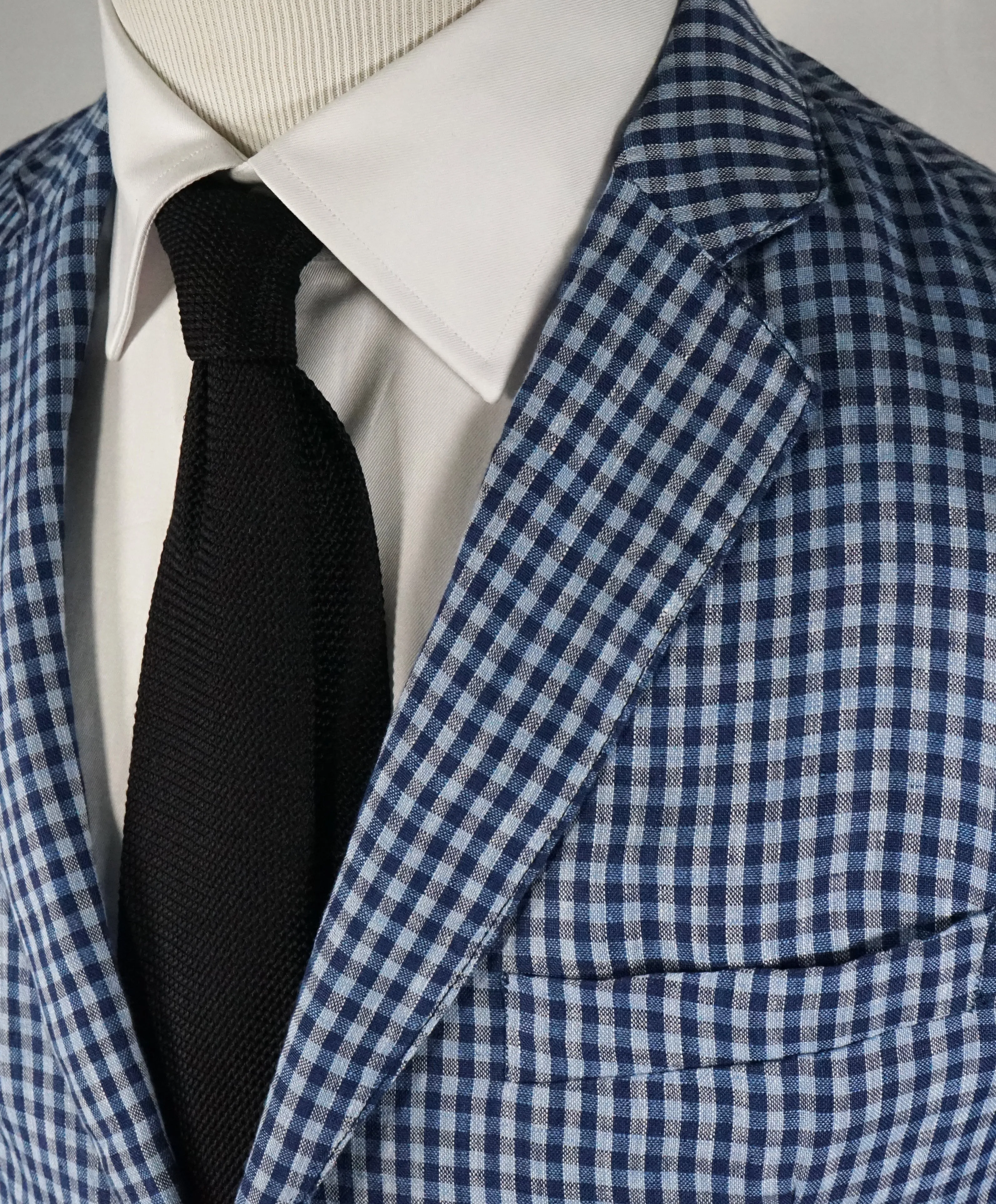 ARMANI COLLEZIONI - Blue & Navy Plaid Check Ultra Light Linen Blazer - 40R