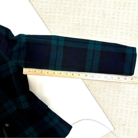 Banana Republic Blackwatch Tartan Plaid Wool Blend Blazer. Size 4