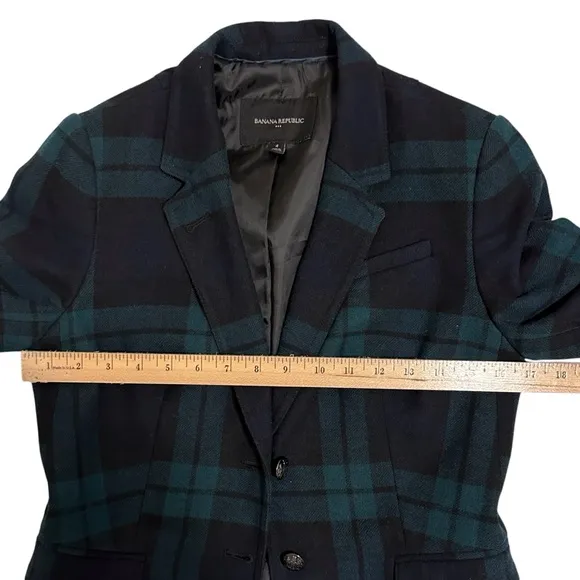 Banana Republic Blackwatch Tartan Plaid Wool Blend Blazer. Size 4