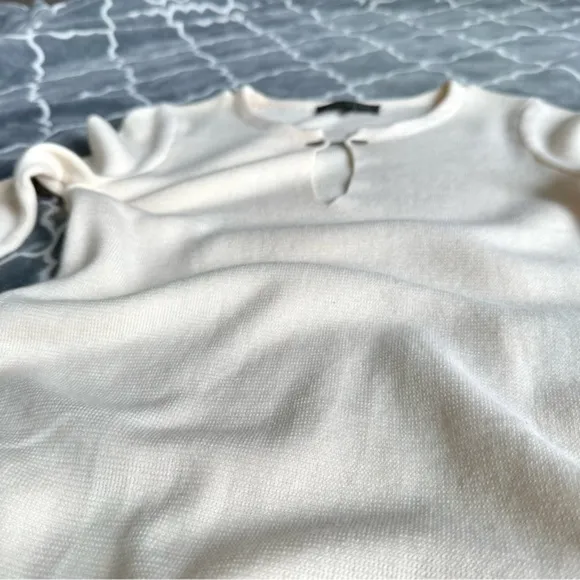Barbara Bui V-neck Longsleeve Lightweight Ivory Soft Sweater XS