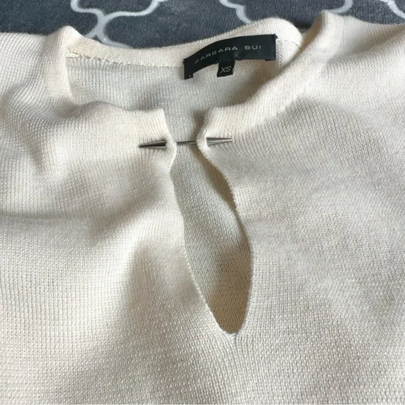 Barbara Bui V-neck Longsleeve Lightweight Ivory Soft Sweater XS