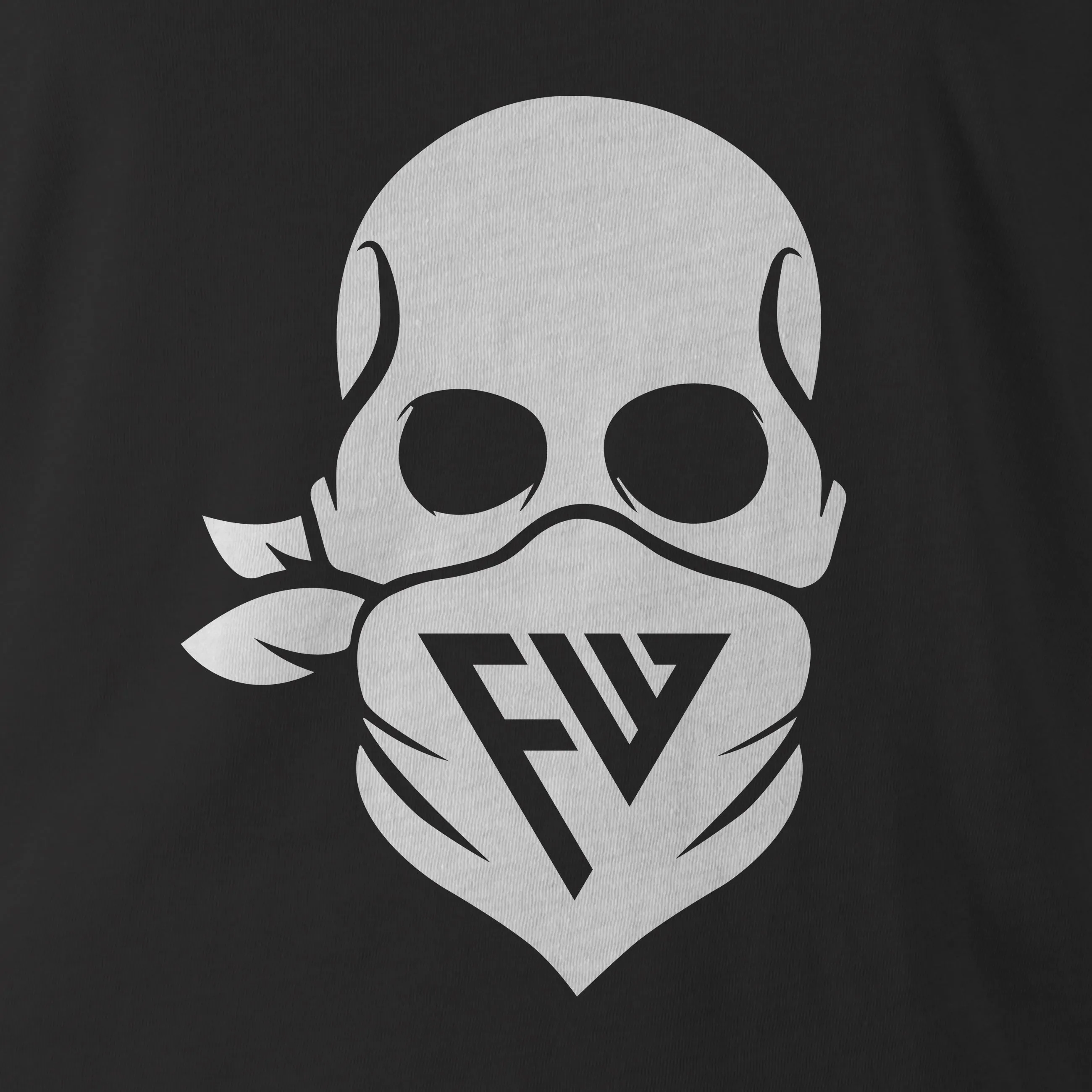BASIC WHT SKULL ON BLACK