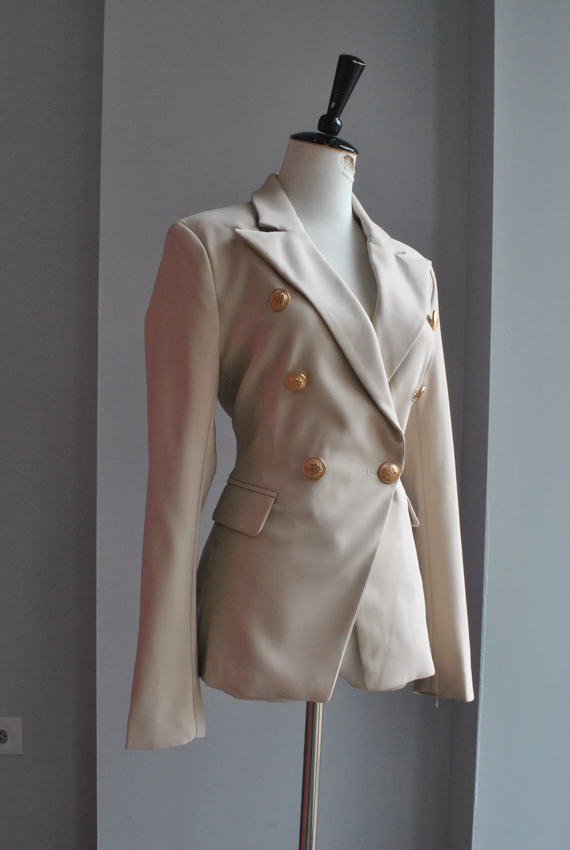 BEIGE DOUBLE BREASTED BLAZER