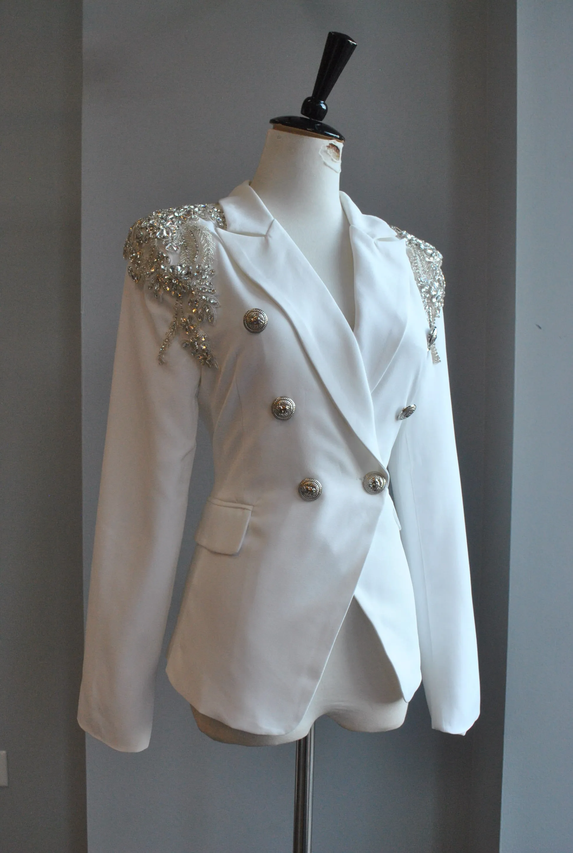 BLACK DOUBLE BREASTED BLAZER WITH DIAMOND DETAILS