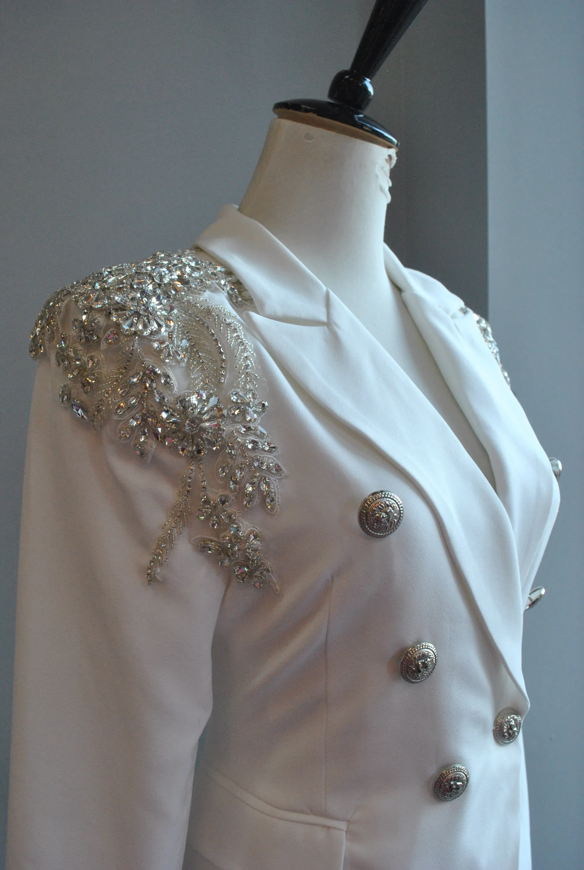 BLACK DOUBLE BREASTED BLAZER WITH DIAMOND DETAILS