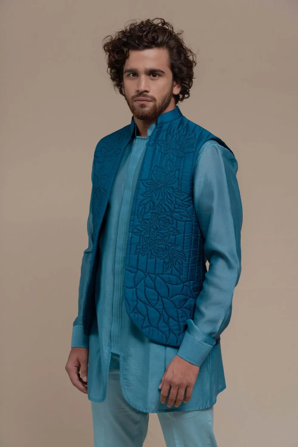BLUE HANDQUILTED SILK HALF JACKET