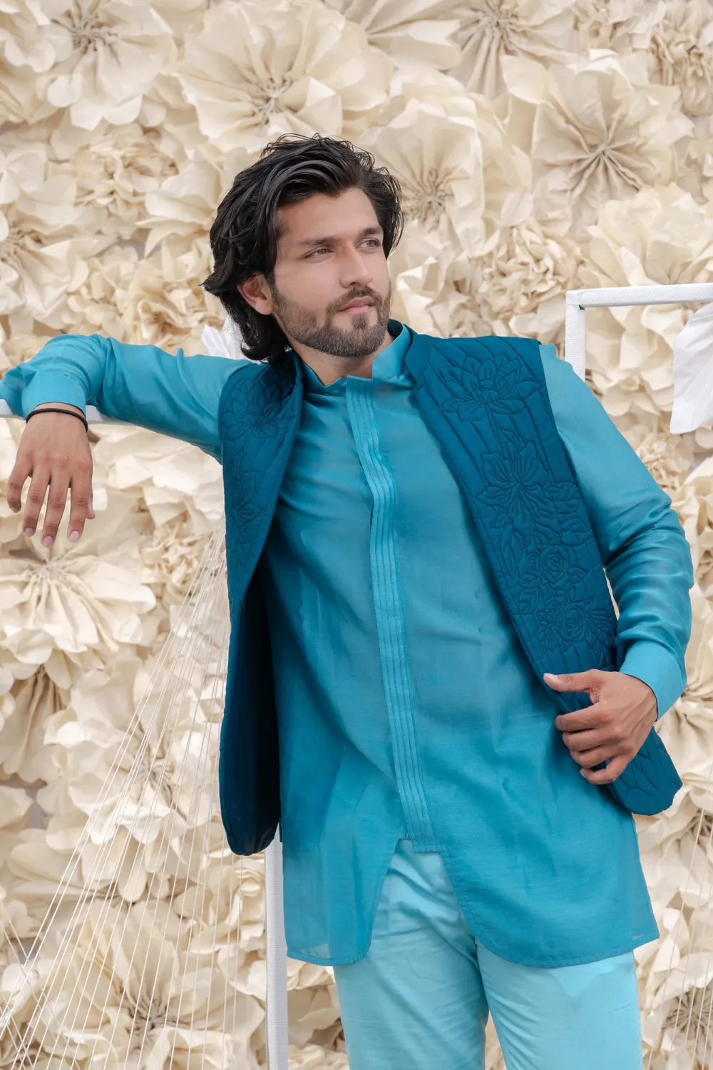 BLUE HANDQUILTED SILK HALF JACKET