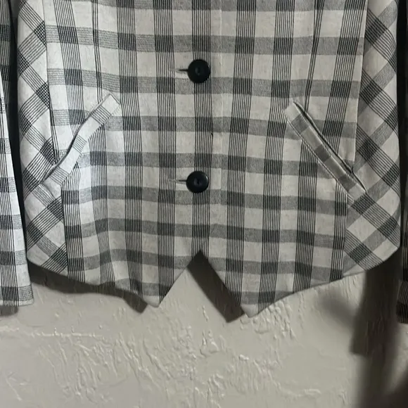 Cabi 5292 Valentina Plaid/Gingham Blazer Size 2