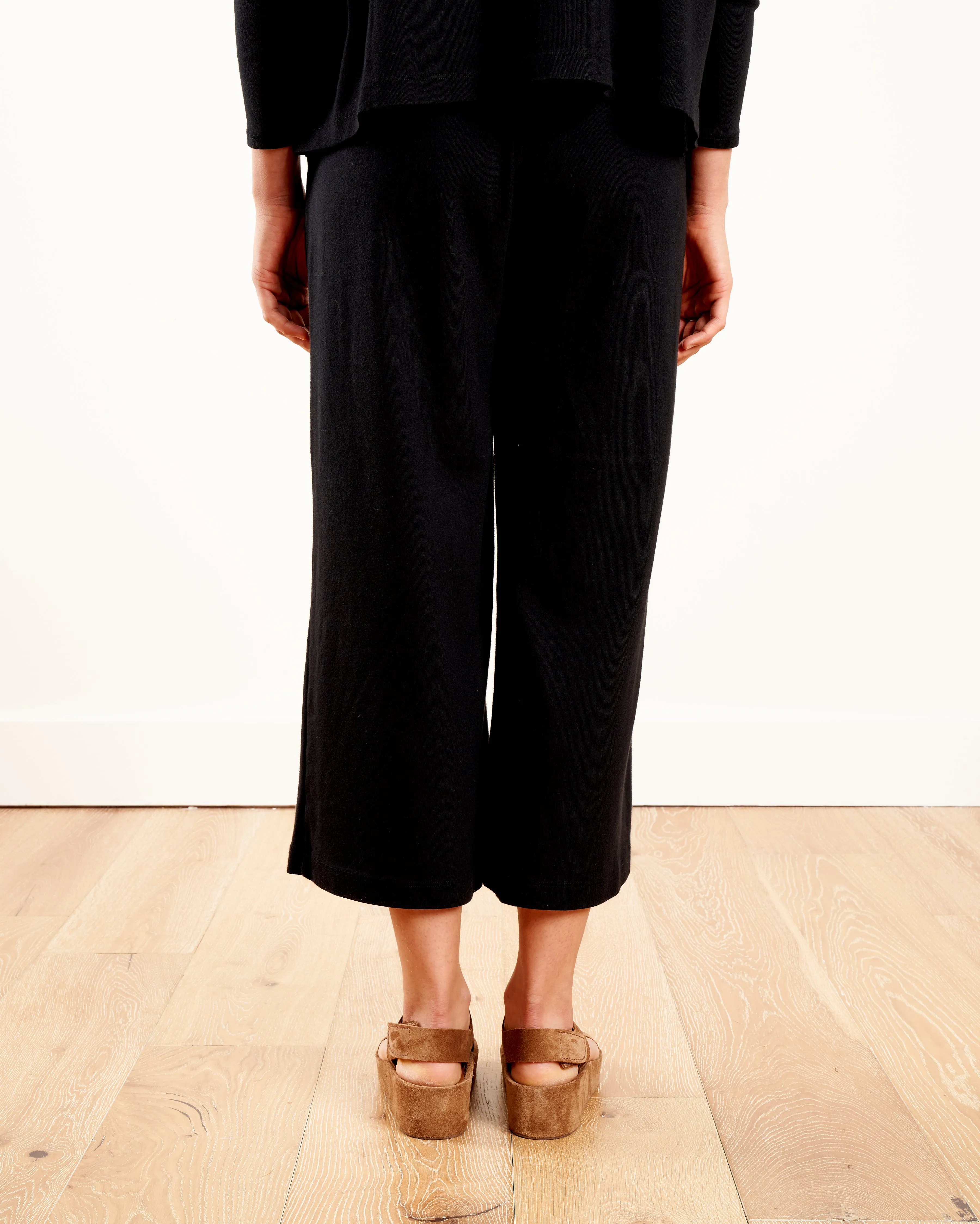cropped full pant w/pockets - black