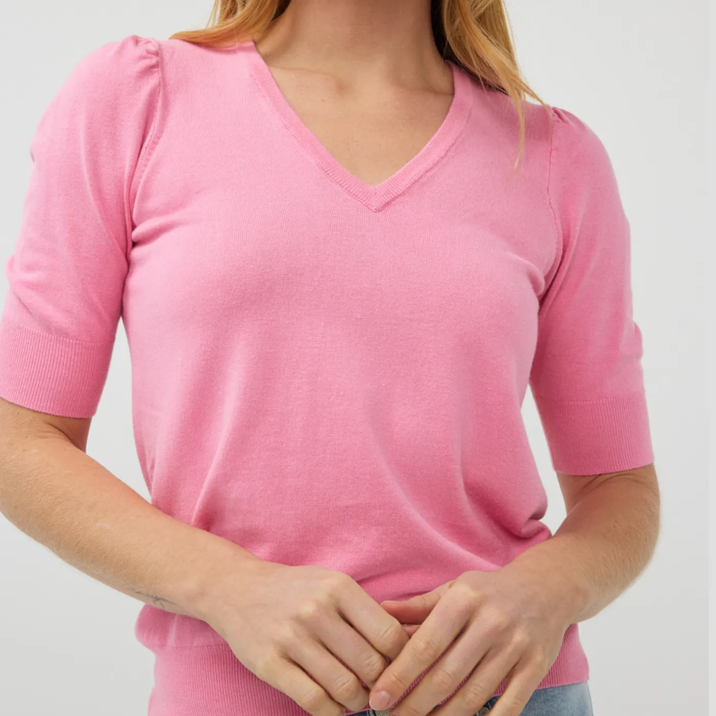 Esqualo Basic Knit V-Neck Sweater | Yellow / Rose