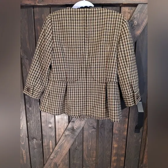 Fall ready, perfect wool jacket, Talbots size 6p