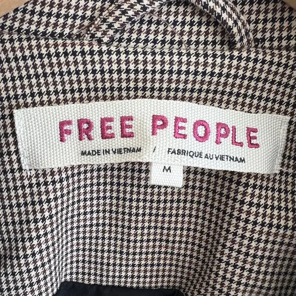 FREE PEOPLE blazer / cropped plaid Betty blazer / size M