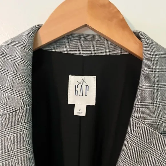 GAP Black Single Button Classic Fit Blazer in Glen Plaid