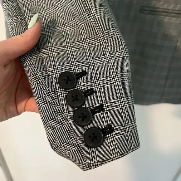 GAP Black Single Button Classic Fit Blazer in Glen Plaid
