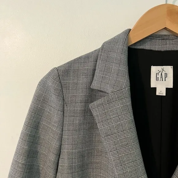 GAP Black Single Button Classic Fit Blazer in Glen Plaid