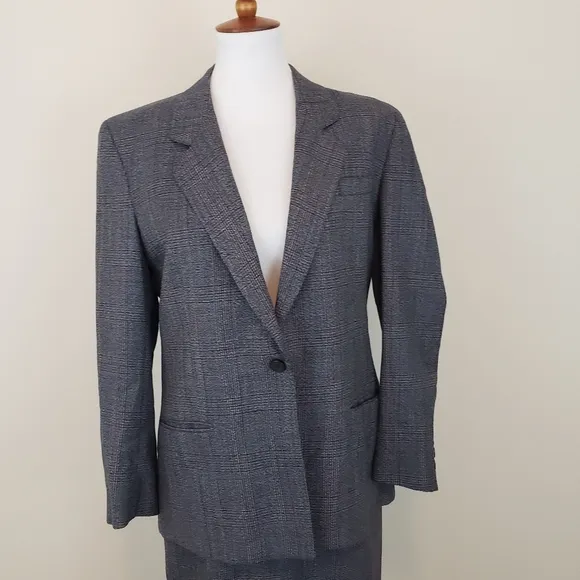 Gray Plaid Skirt Suit Vintage Business Suit Gray Purple Blazer Size 10 / 12