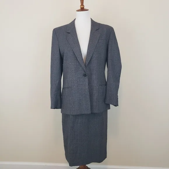 Gray Plaid Skirt Suit Vintage Business Suit Gray Purple Blazer Size 10 / 12
