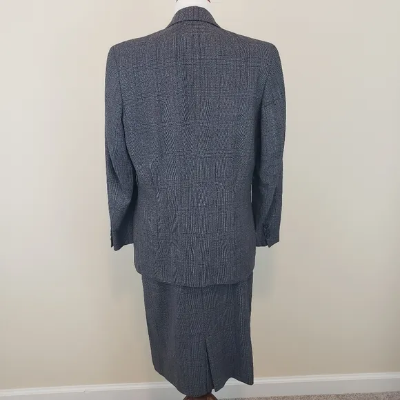 Gray Plaid Skirt Suit Vintage Business Suit Gray Purple Blazer Size 10 / 12
