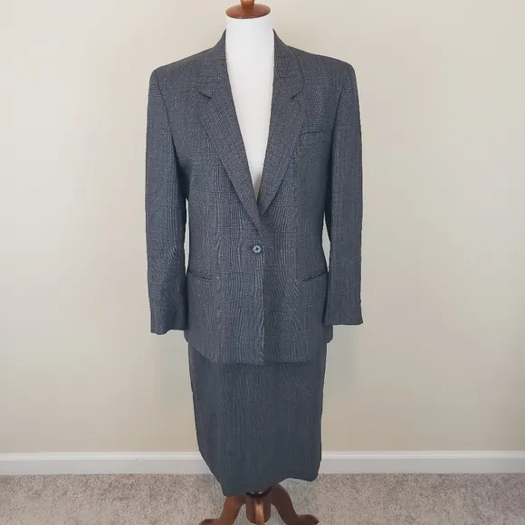 Gray Plaid Skirt Suit Vintage Business Suit Gray Purple Blazer Size 10 / 12