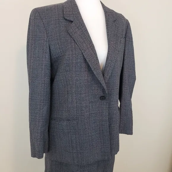 Gray Plaid Skirt Suit Vintage Business Suit Gray Purple Blazer Size 10 / 12