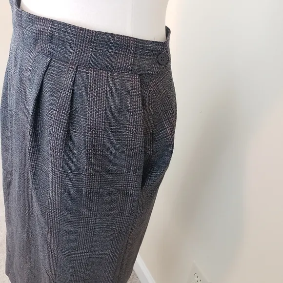 Gray Plaid Skirt Suit Vintage Business Suit Gray Purple Blazer Size 10 / 12
