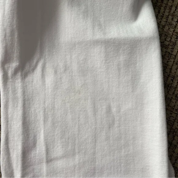 JCrew Mid-rise Flair Cropped white jean in signature stretch - size 28
