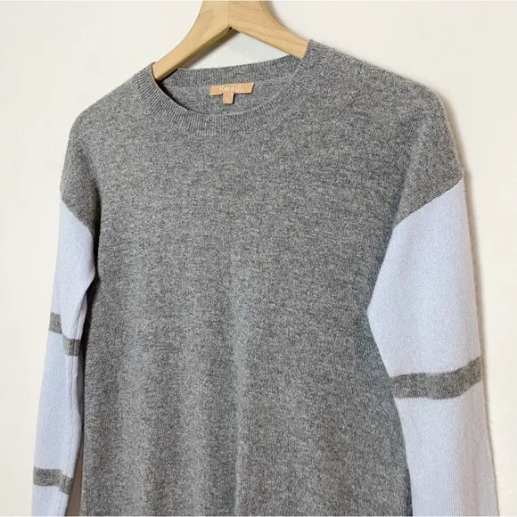 Kier J Cashmere Gray/Blue Stripe Sleeve Sweater