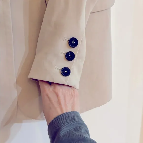 Lucy Paris single breasted long sleeve blazer