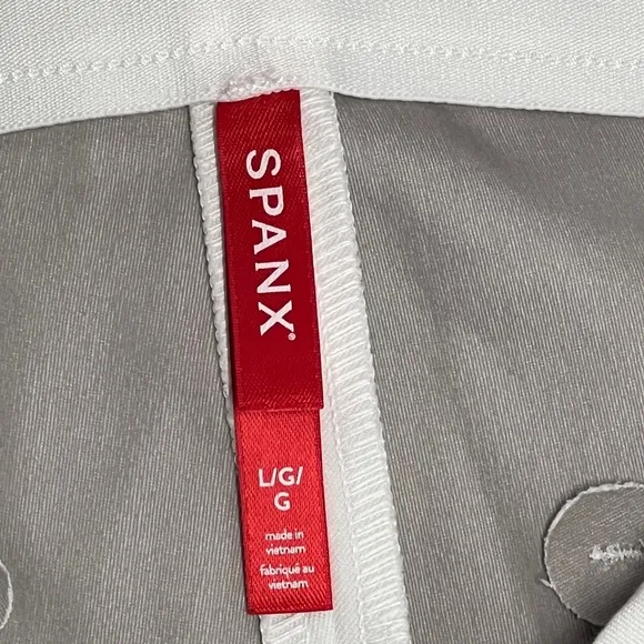 NWT SPANX On-The-Go Slim Straight Pant Classic White - 20372