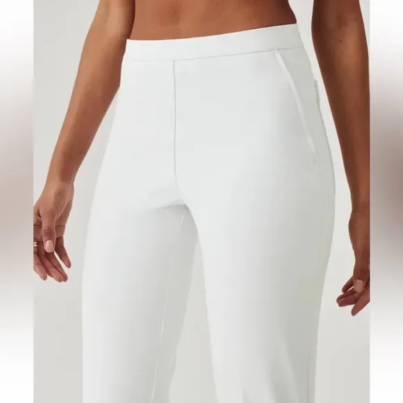 NWT SPANX On-The-Go Slim Straight Pant Classic White - 20372