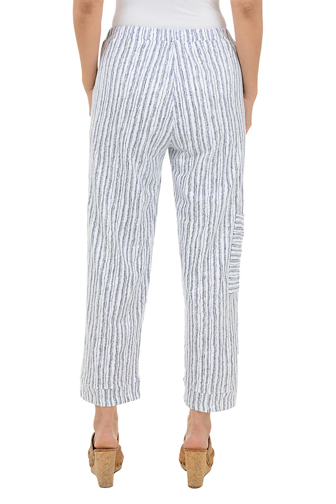 Patch Pockets Lightweight Denim Crop Pant
