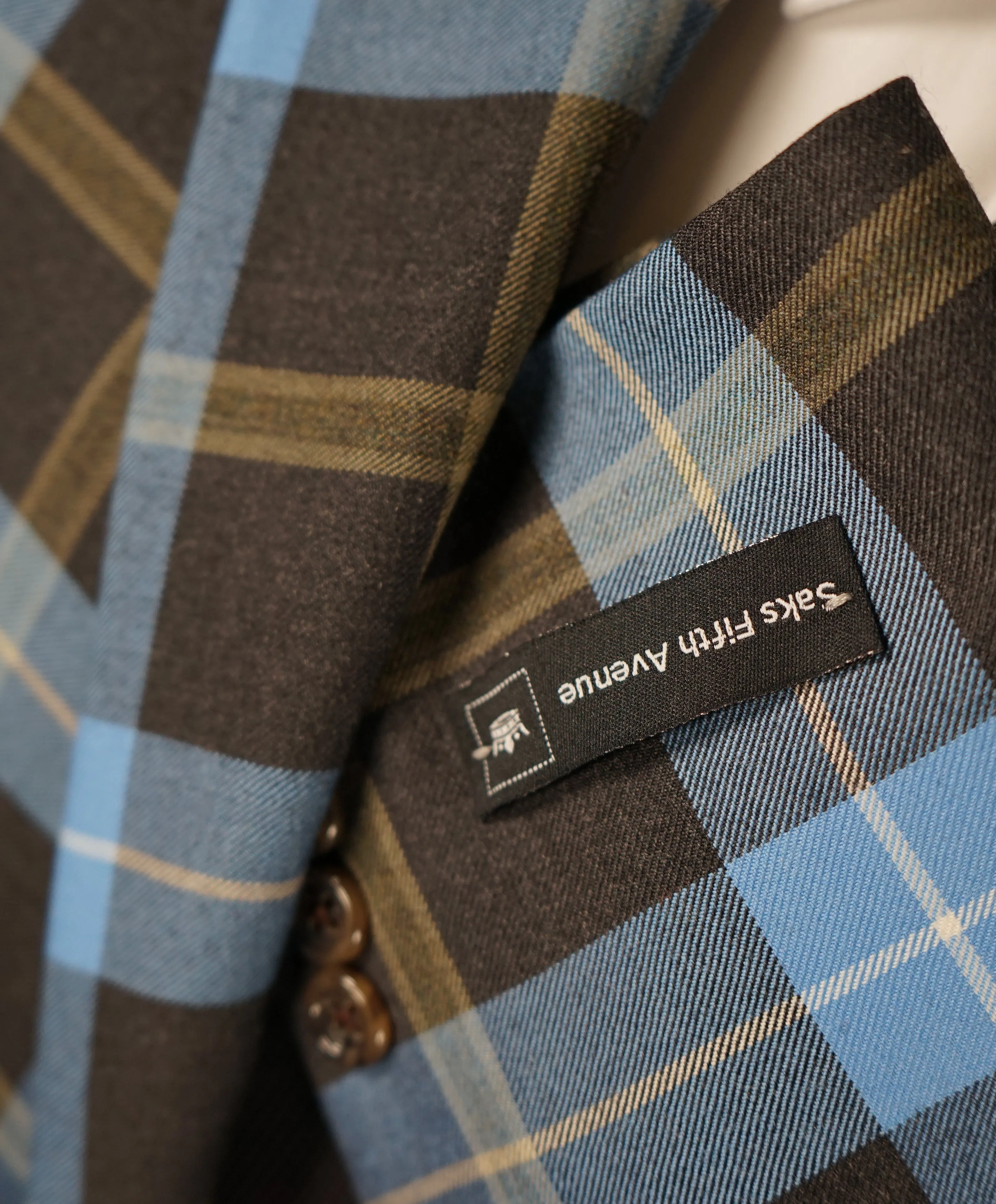 SAKS 5TH AVE BY HICKEY FREEMAN - Blue Gray & Olive Bold Plaid Blazer - 40R