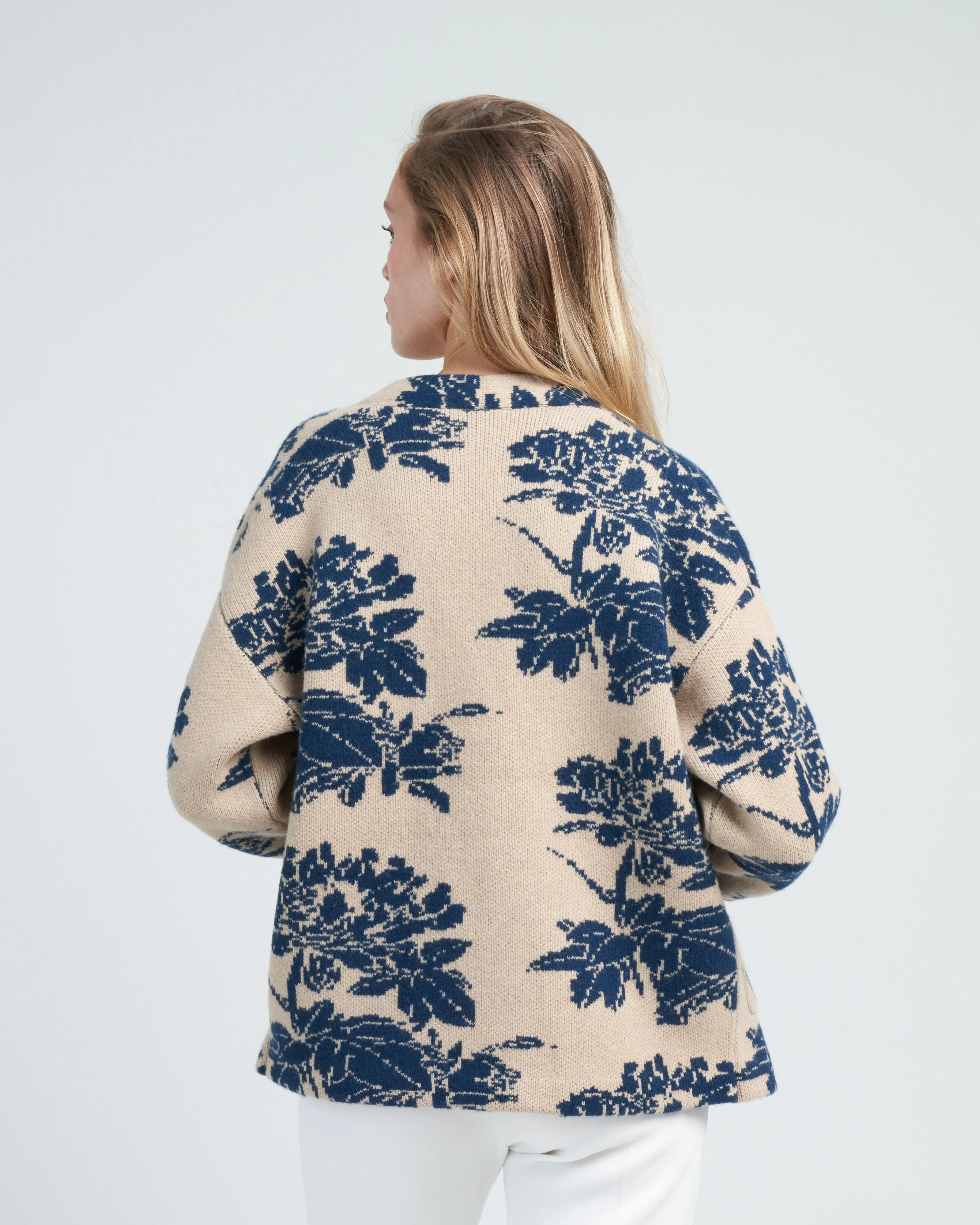 sonia cardigan - biscuit/dark indigo