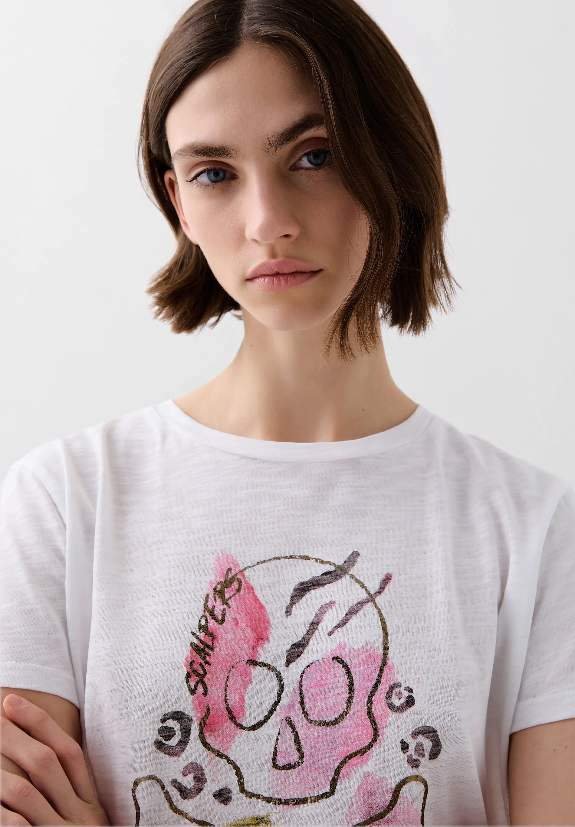 T-SHIRT COM LOGO PADRÃO FRONTAL
