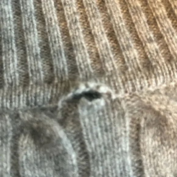 Vertical Design Cashmere Cable Knit Turtleneck Sweater-Gray-Medium
