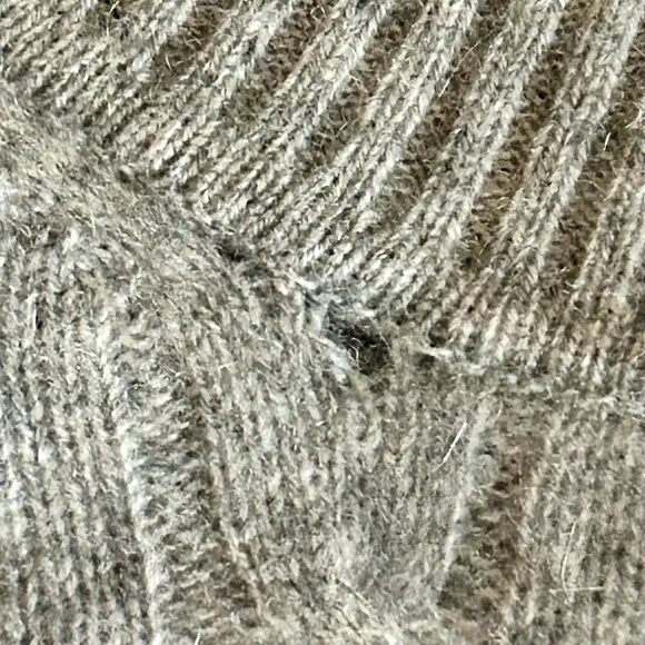 Vertical Design Cashmere Cable Knit Turtleneck Sweater-Gray-Medium