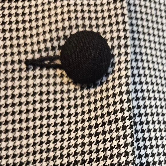Vintage Avery Quinn Designs houndstooth blazer. Size 6/Small
