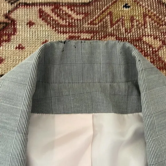 Vintage beautiful plaid large button detail blazer medium