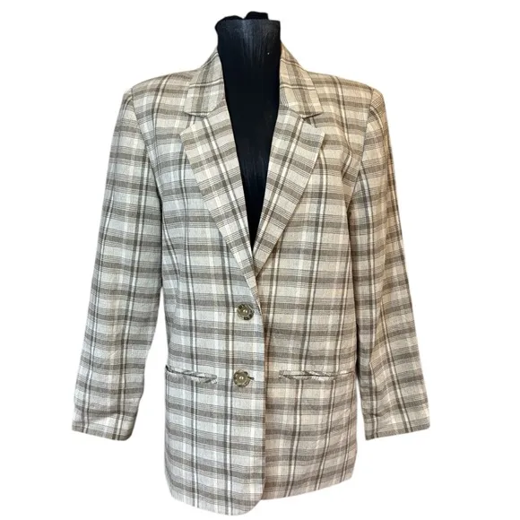 Vintage Sag Harbor Gray Blazer with Plaid Pattern and Notched Lapel