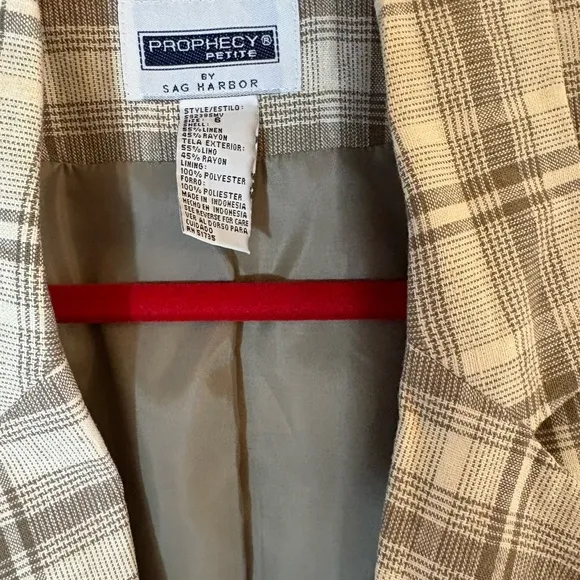 Vintage Sag Harbor Gray Blazer with Plaid Pattern and Notched Lapel