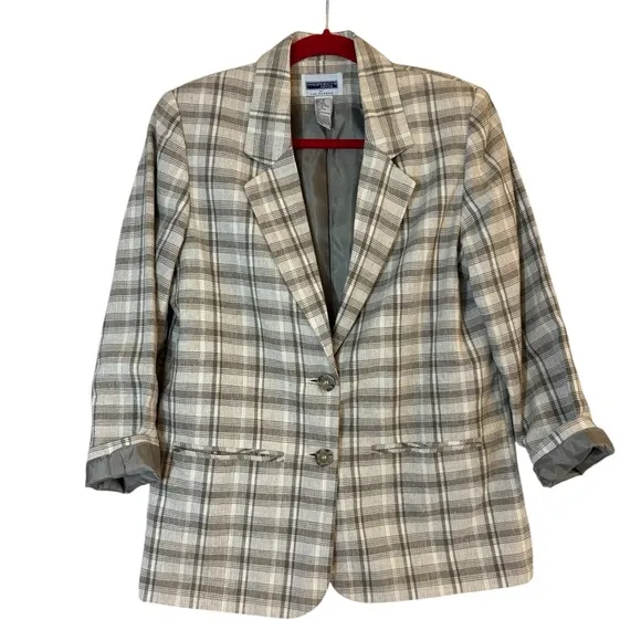 Vintage Sag Harbor Gray Blazer with Plaid Pattern and Notched Lapel